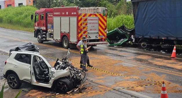 🚨 Dois motoristas morrem em gravíssimo acidente de trânsito