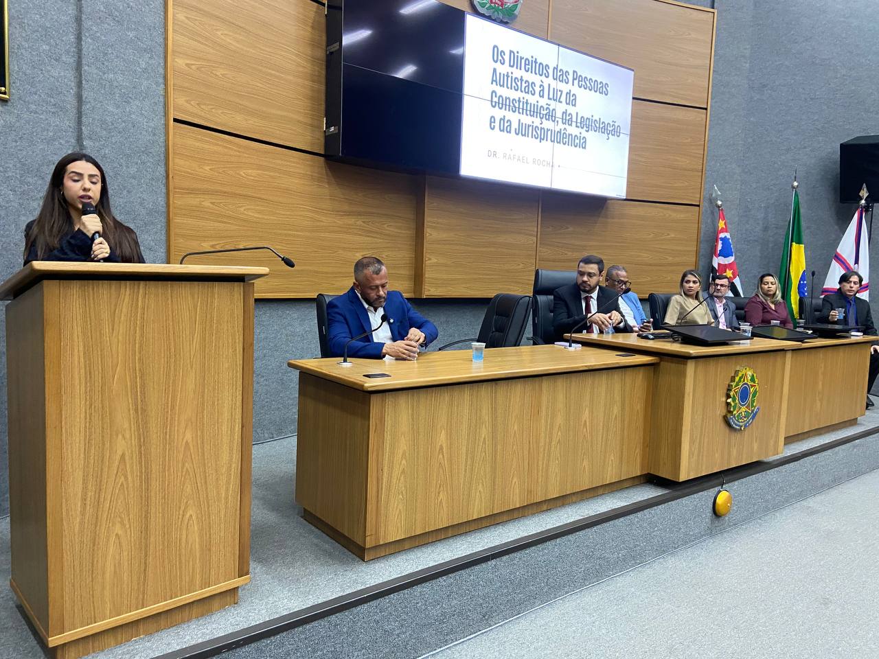 Palestra na Câmara Municipal de Cajamar sobre os direitos das pessoas autistas