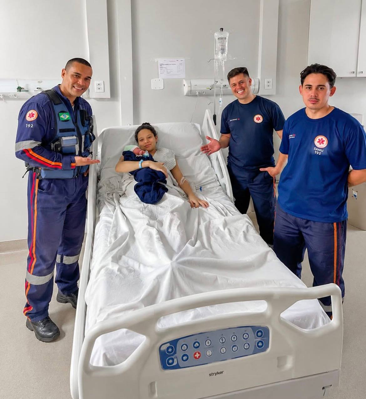 🚑 Heróis da Central de Ambulância realizam parto dentro de ambulância em Cajamar ❤️