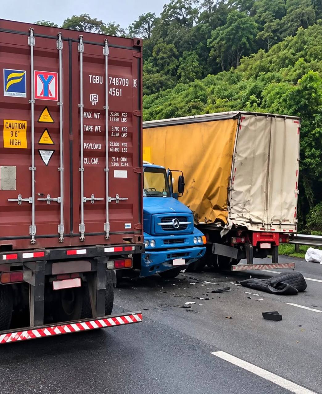 Acidente com veículos de grande porte trava Anhanguera e provoca filas até Jundiaí